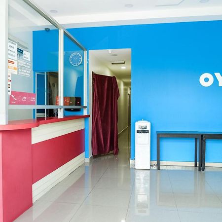 Oyo 90282 Hotel Taj Inn, Seksyen 7 Shah Alam Buitenkant foto