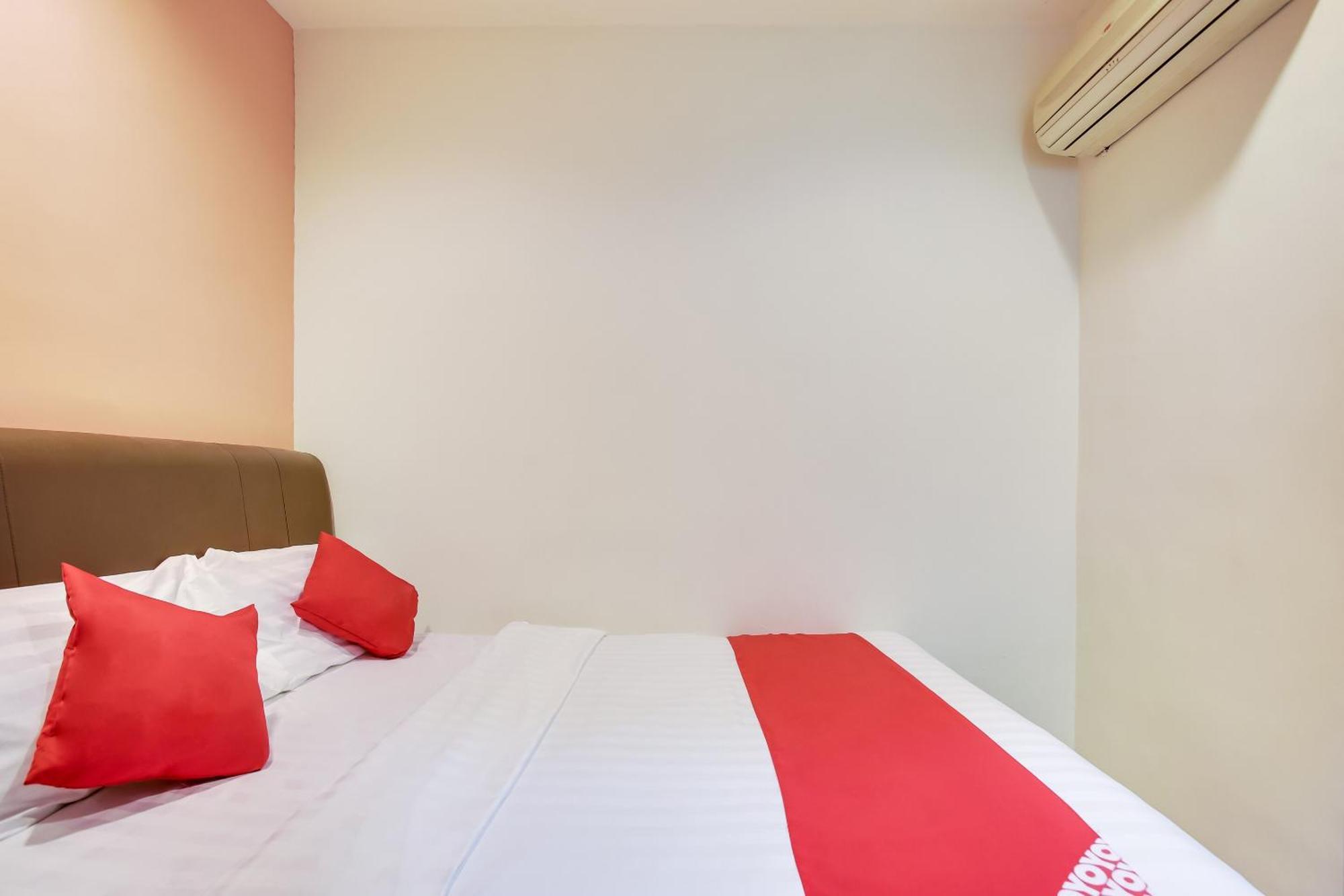 Oyo 90282 Hotel Taj Inn, Seksyen 7 Shah Alam Buitenkant foto