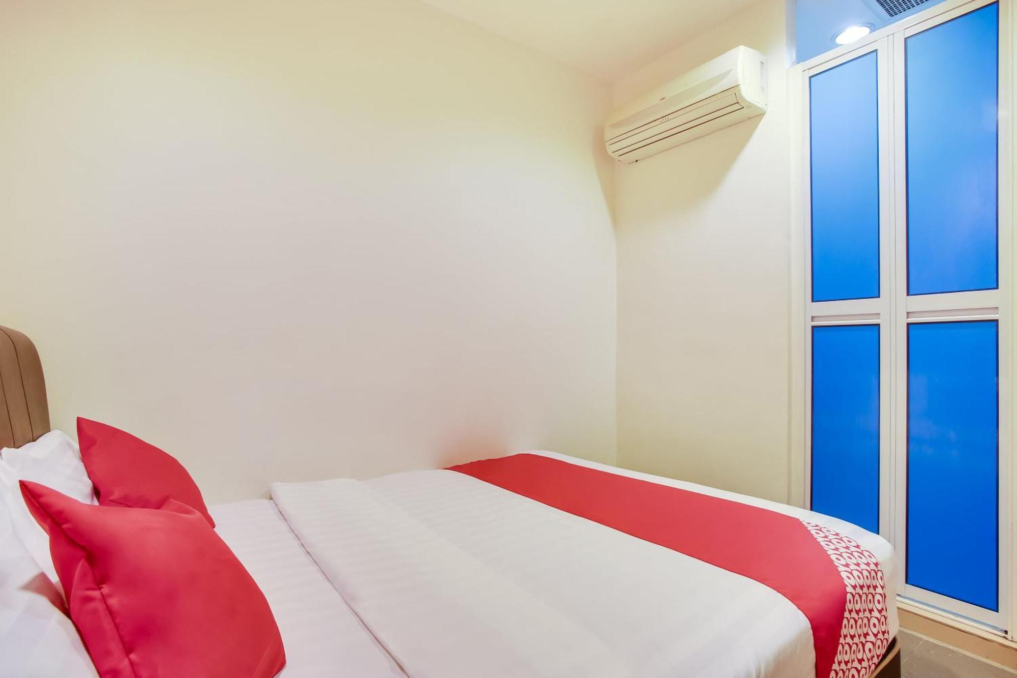 Oyo 90282 Hotel Taj Inn, Seksyen 7 Shah Alam Buitenkant foto