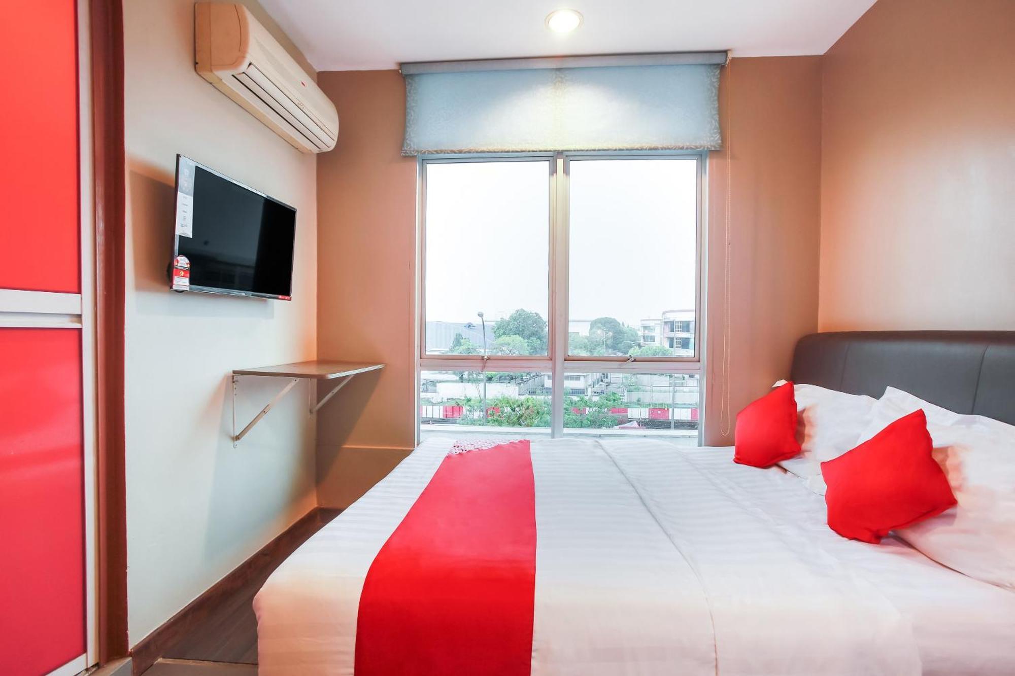 Oyo 90282 Hotel Taj Inn, Seksyen 7 Shah Alam Buitenkant foto