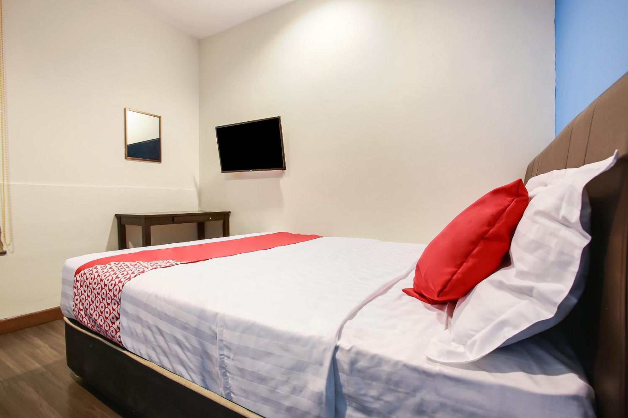 Oyo 90282 Hotel Taj Inn, Seksyen 7 Shah Alam Buitenkant foto