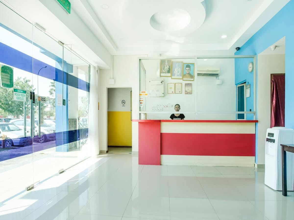 Oyo 90282 Hotel Taj Inn, Seksyen 7 Shah Alam Buitenkant foto